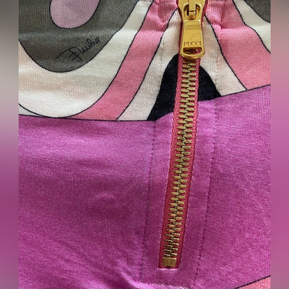 NWT Guaranteed Authentic Pucci t-shirt. Italian size 44. Can fit S-M. - Picture 4 of 4